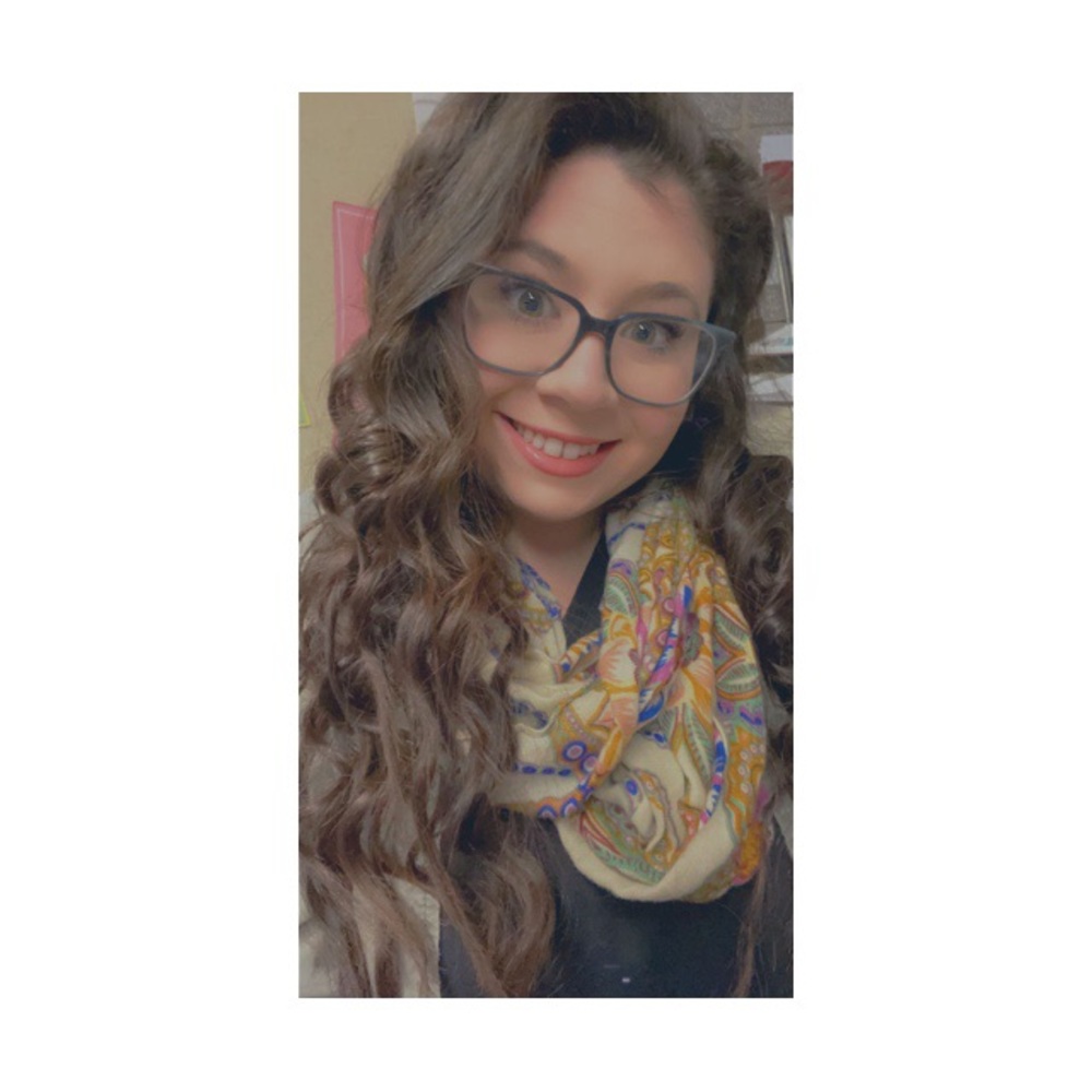 Meet your Posher, Elyssa